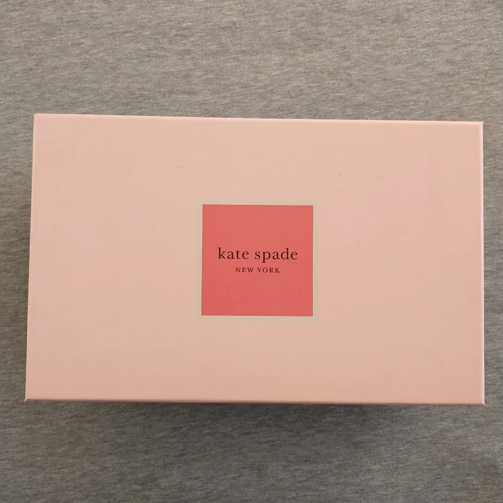 Kate Spade Shoe Box with Kate Spade Tissue Paper - Picture 11 of 12